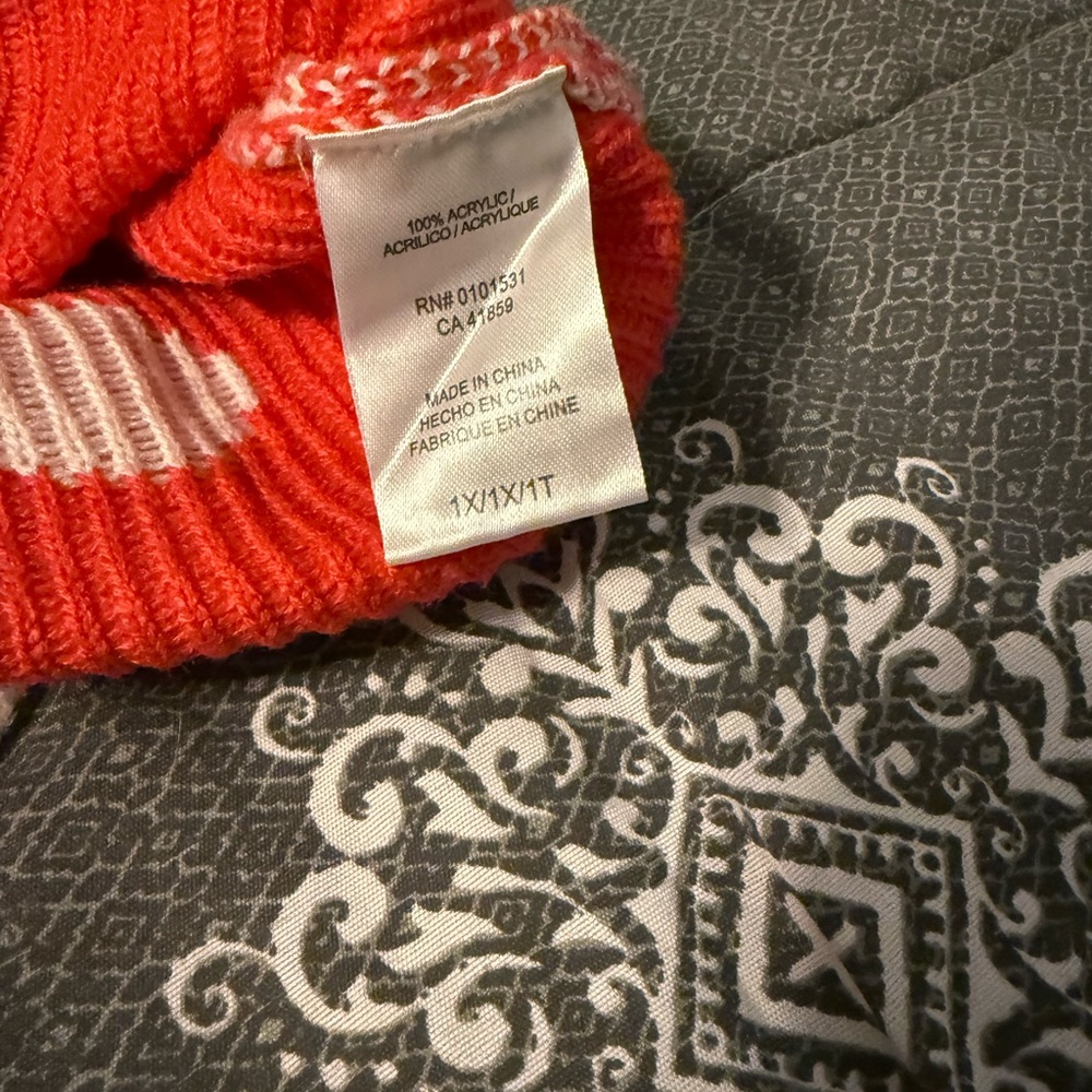 Holiday Sweater - Picture 4 of 4
